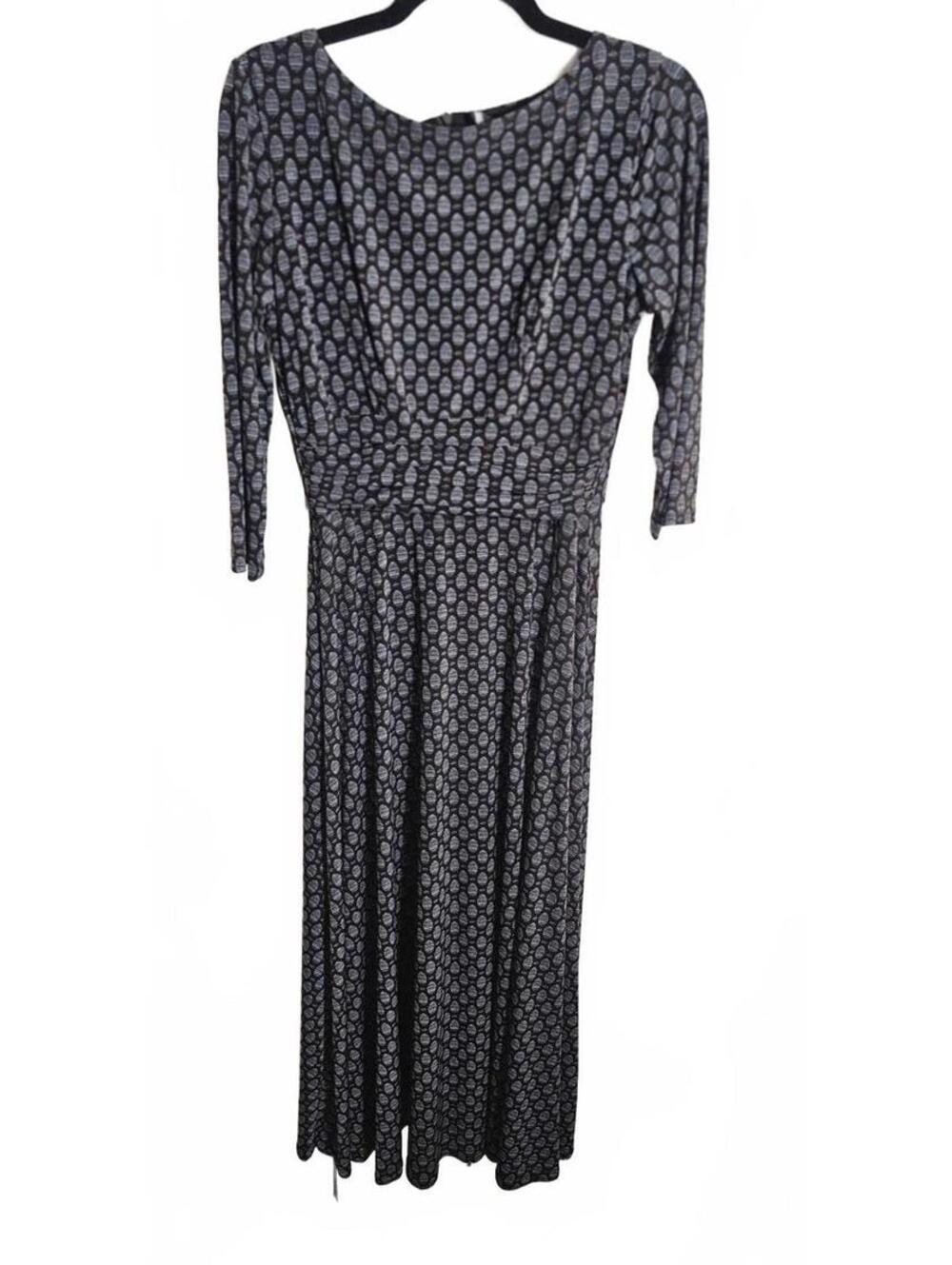 Positive Attitude Size 6 Black and Gray Patterned Midi Dress with 3/4 Sleeves